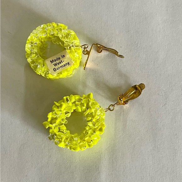 Vintage West Germany Glass Earrings Neon Yellow with Goldtone Clips - Picture 5 of 6